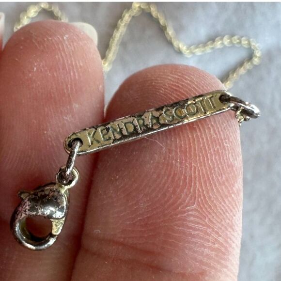 Kendra Scott Elisa Pendant Necklace Gold Filigree - Picture 10 of 16